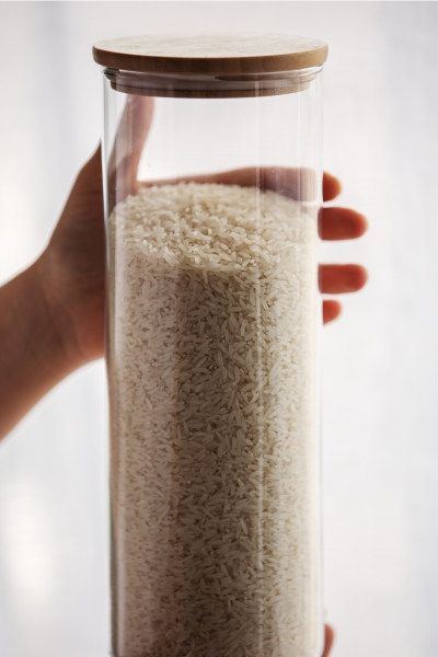 ترفندهای نگهداری برنج در منزل برای مدت طولانی 2 Storing Rice in a Dry and Cool Place