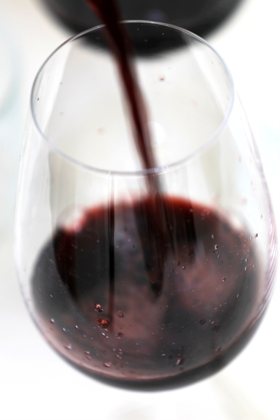 In Celebration of Hafez Day: Shiraz Wine and Grapes 2 shiraz wine